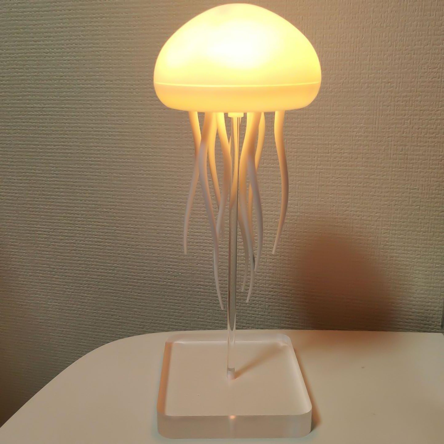 LED Cute Jellyfish Night Light, RGB Gradient Cute Jellyfish Bedside Lamp Voice Control Light Rechargeable - Type-C Table Lamp Bedside Lamp with Touch Sensor Lamp for Bedroom(Hanging + Base)